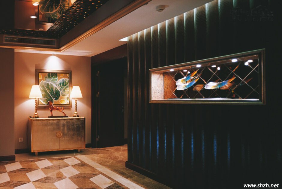 商業(yè)區(qū)實木走廊設計