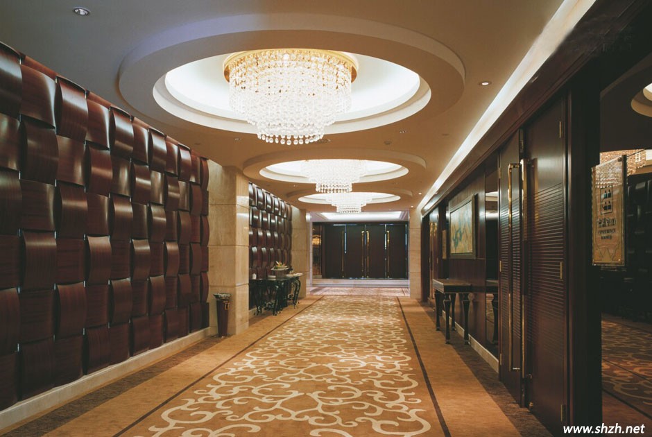 端莊典雅的商業(yè)走廊背景墻設計