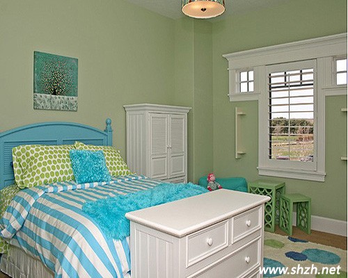 藍(lán)綠臥室